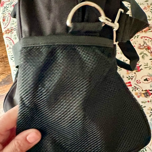 Amazon Black Travel Bag for Women - Picture 6 of 6